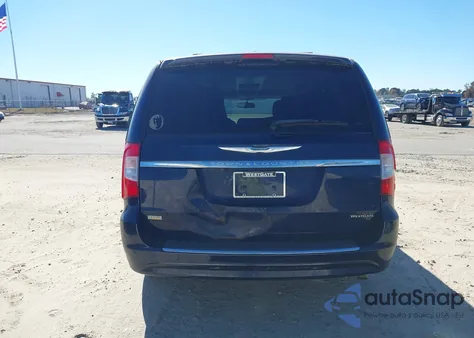 2016 Chrysler Town & Country Touring from USA, damaged, VIN 2C4RC1BG5GR294543